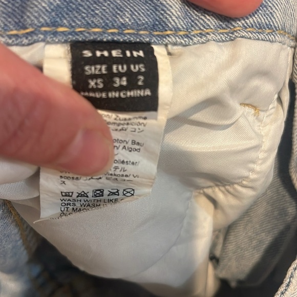 SHEIN Jean Cut Off Shorts Fringed XS Size 2 Light Wash Distressed Daisy Dukes - Picture 3 of 3